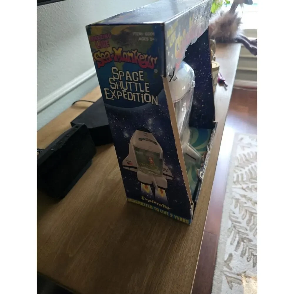 Vintage Amazing Live Sea Monkeys NASA Space Shuttle Tank Toy NIB 1997